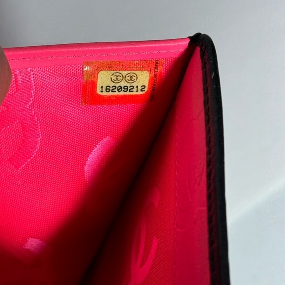 CHANEL CAMBONE BLACK QUILTED LAMBSKIN WALLET/CROSSBODY - Picture 13 of 15